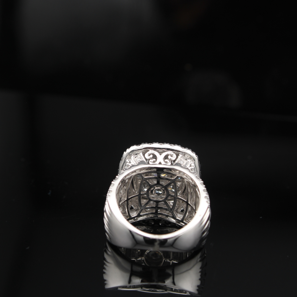 14K Gold Ladies Large Diamond Ring 4 ctw