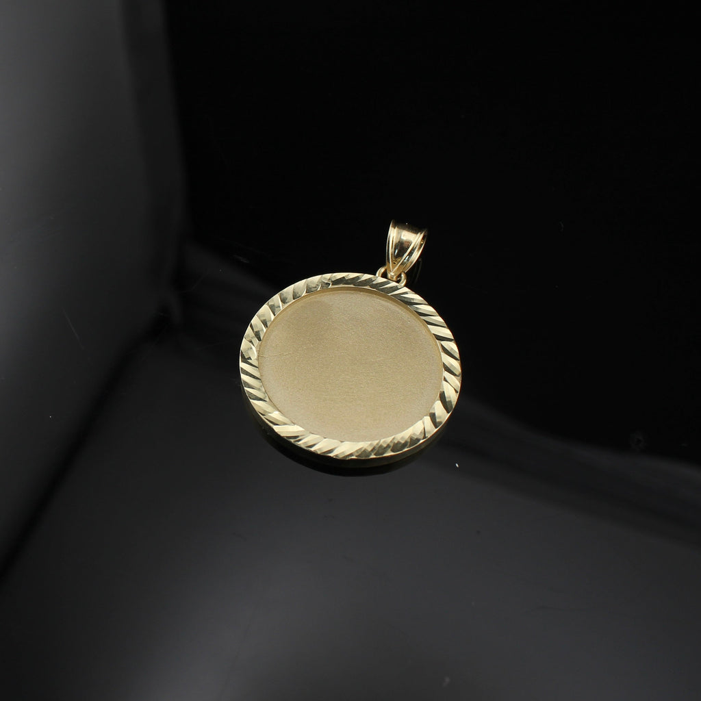 10K Picture Pendant Small