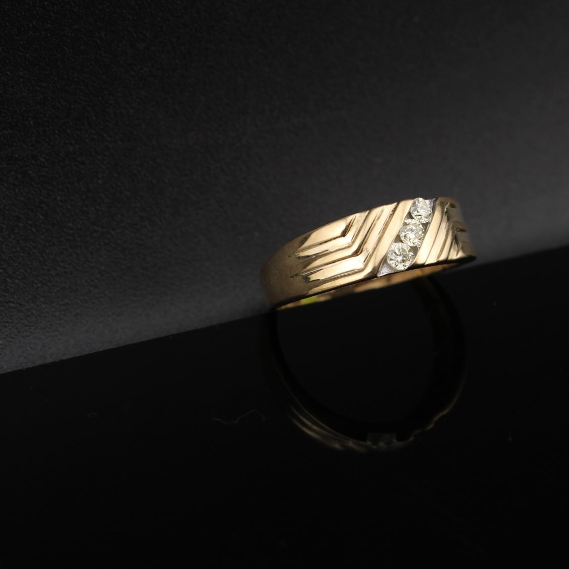 10K Diamond Mens Band