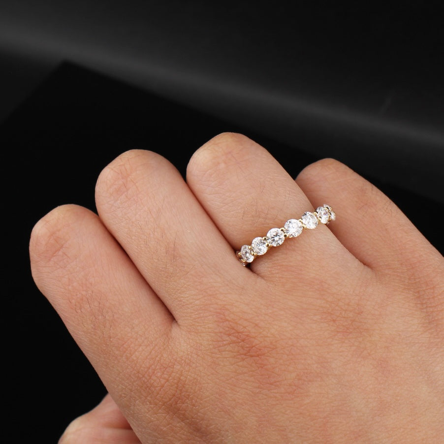 10K Diamond Band - Size 5