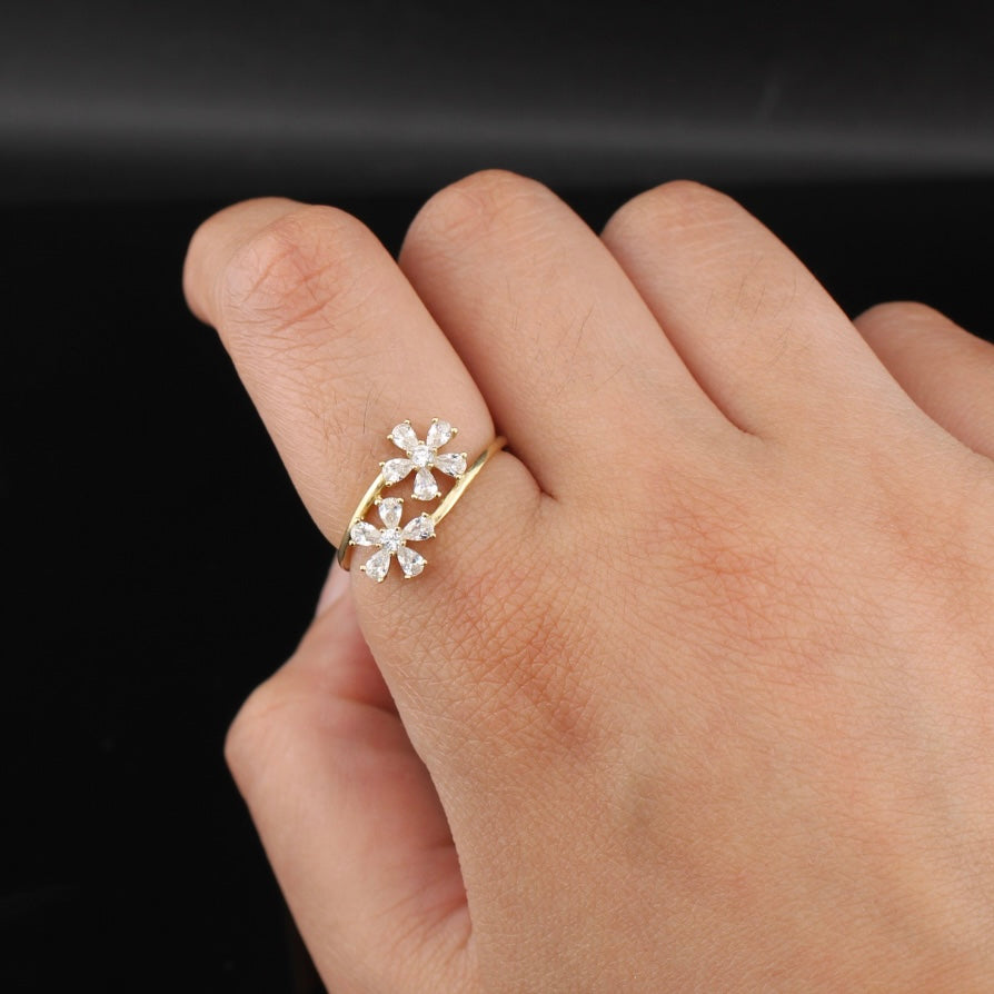 14K Gold Floral Ring