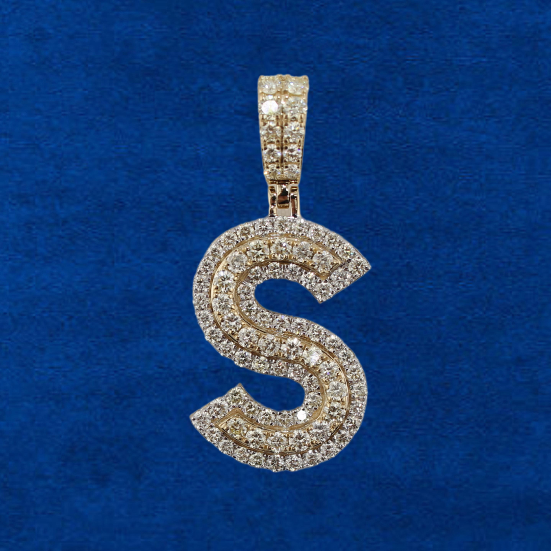 10K Diamond "S" letter