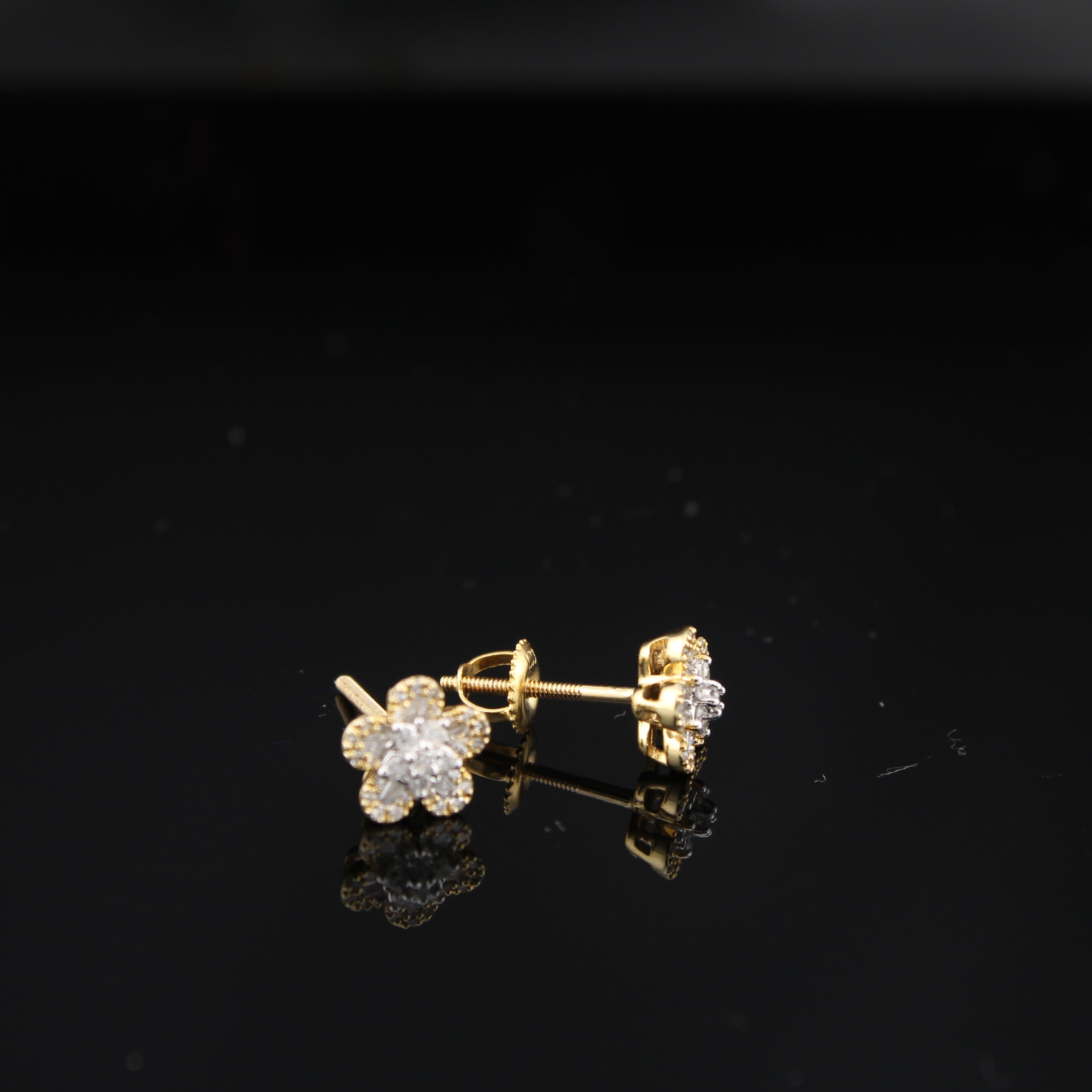 10K Diamond Flower Studs 0.25 ctw