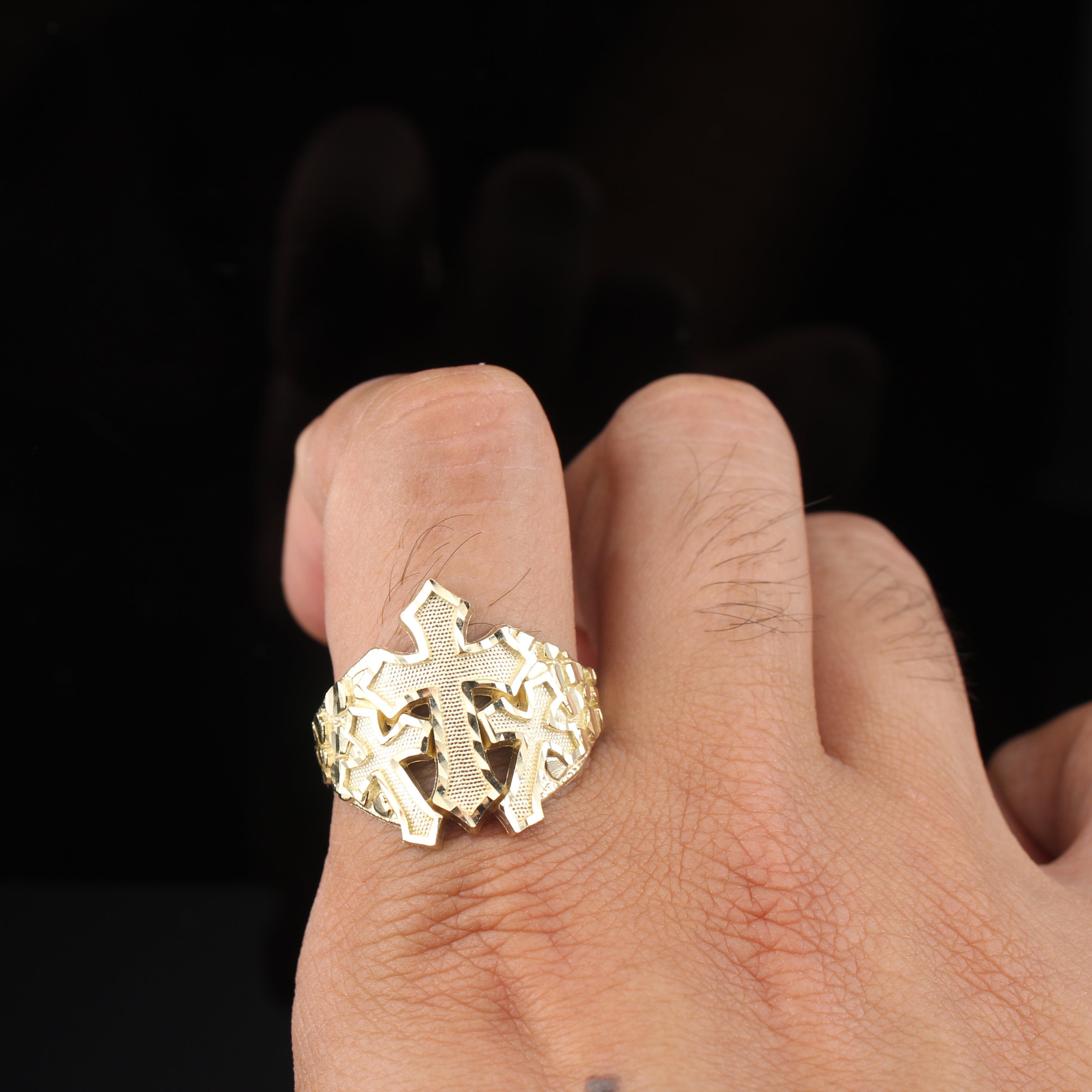 10K Mens Cross Nugget Ring 4.6 grams