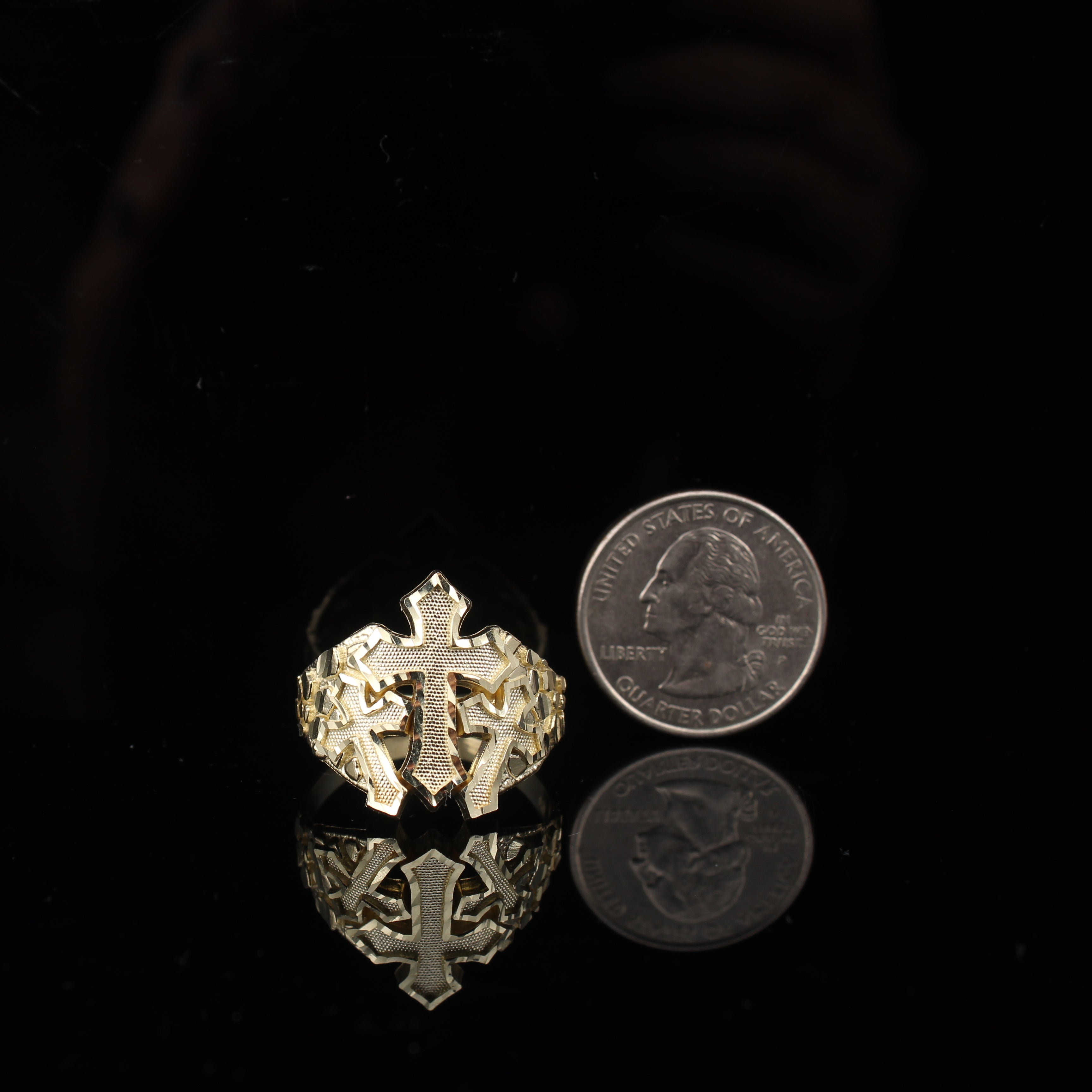 10K Mens Cross Nugget Ring 4.6 grams