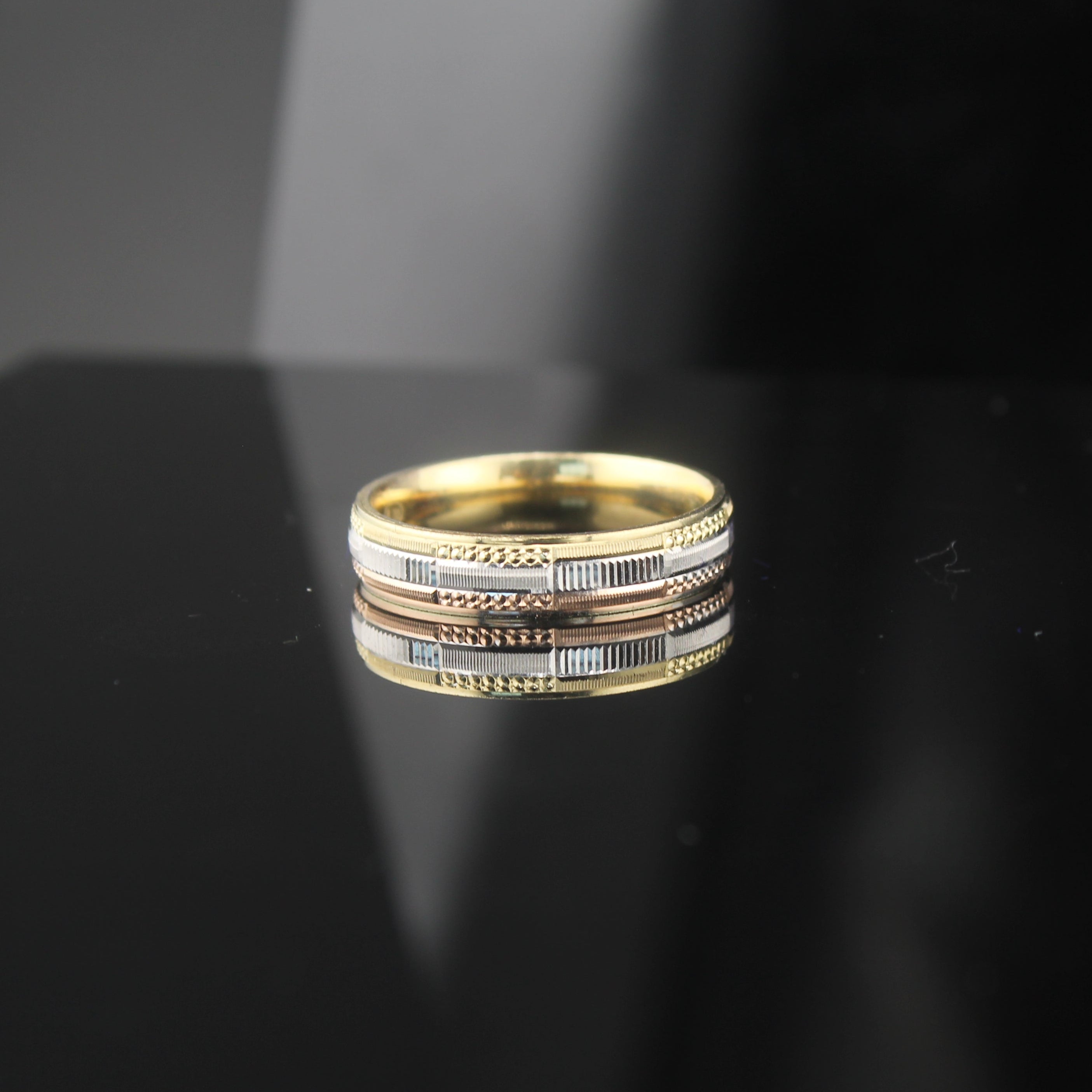 10K Mens Comfort Fit Band Size 8