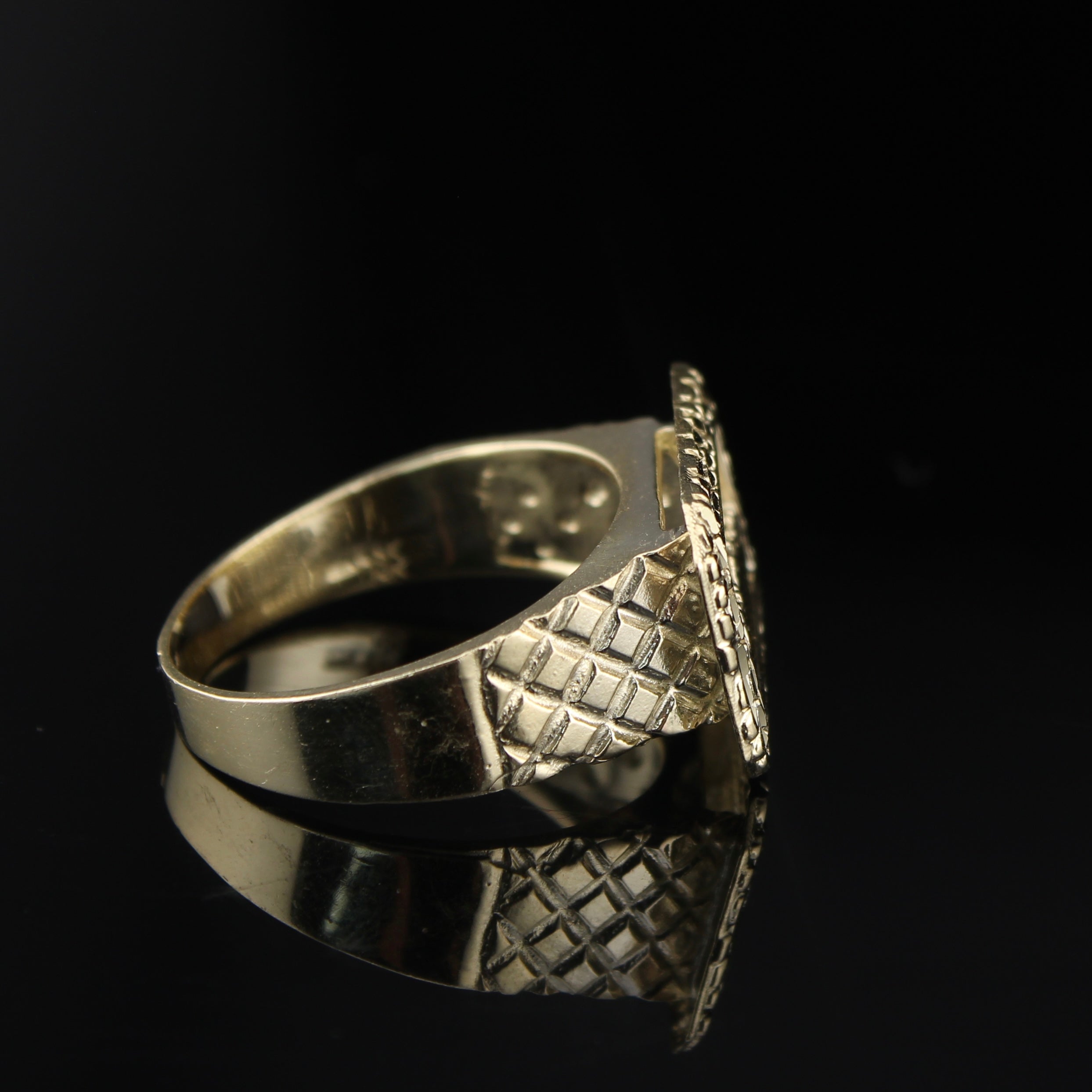 10K Last Supper Nugget Ring