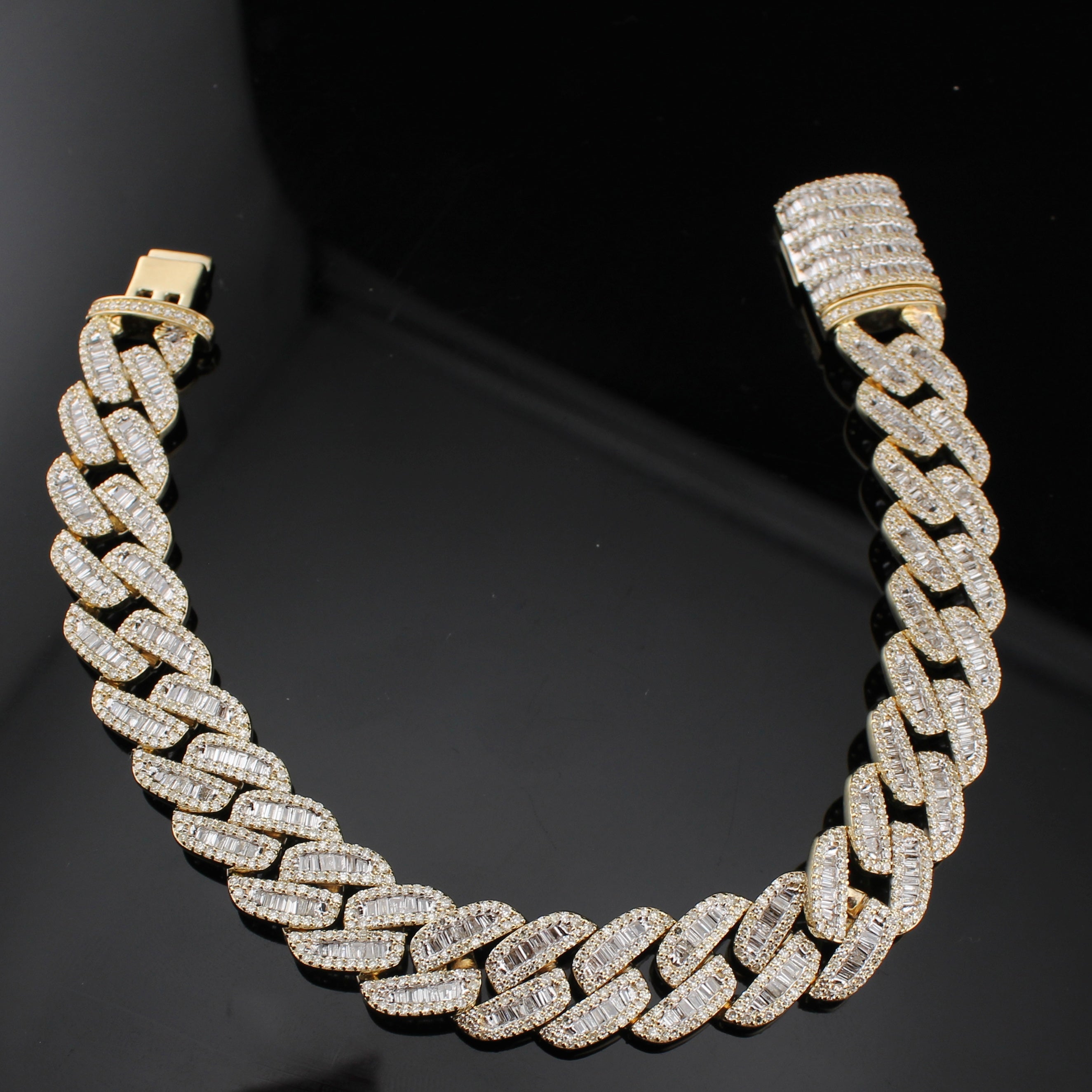 10K Diamond Cuban Mens Bracelet  7 carats, 35 grams