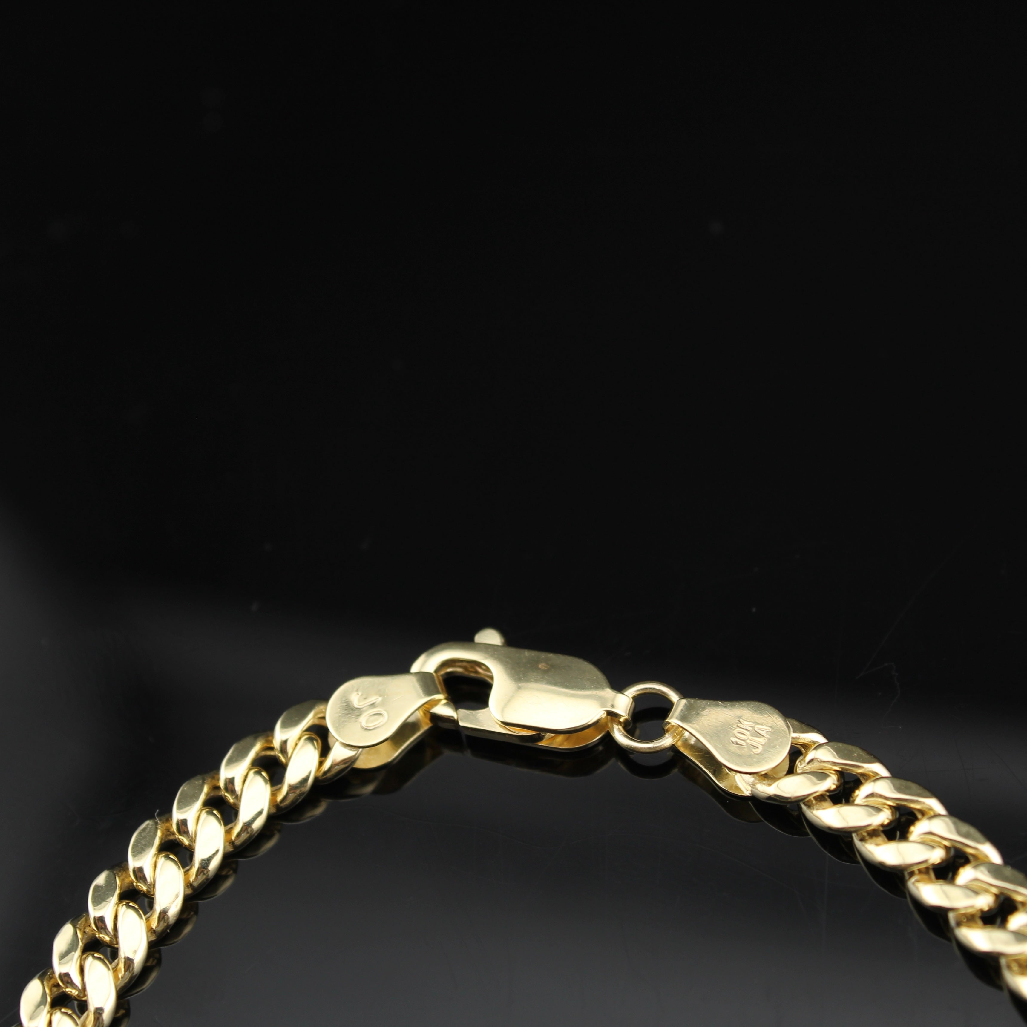 10K Cuban Link Bracelet 8 in