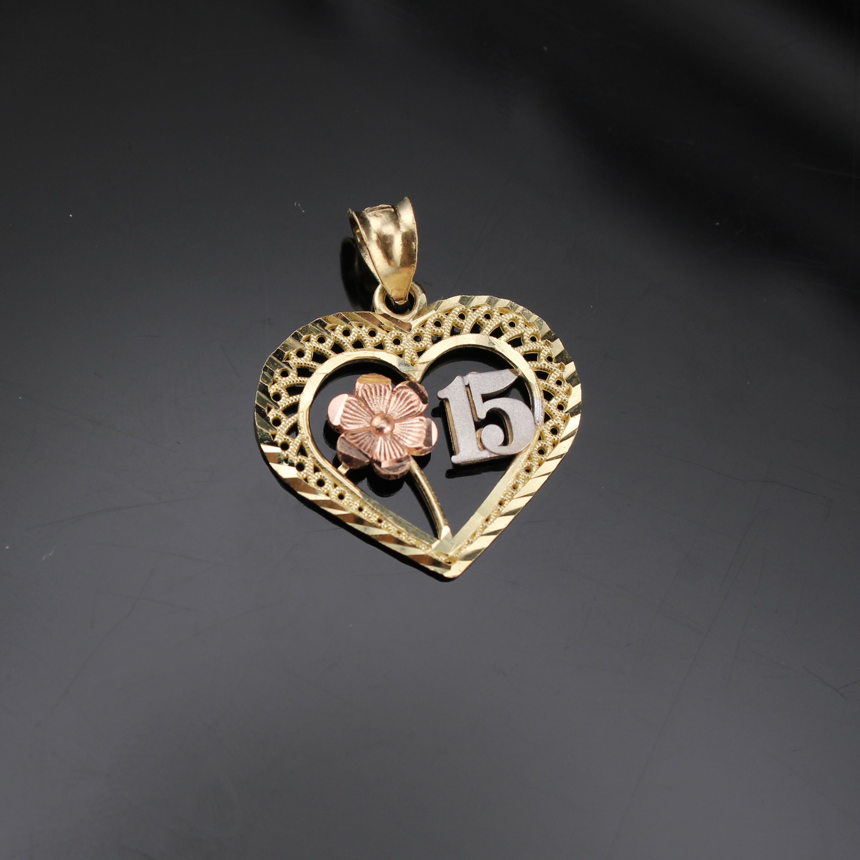 10K Real Gold Heart Quinceañera Pendant