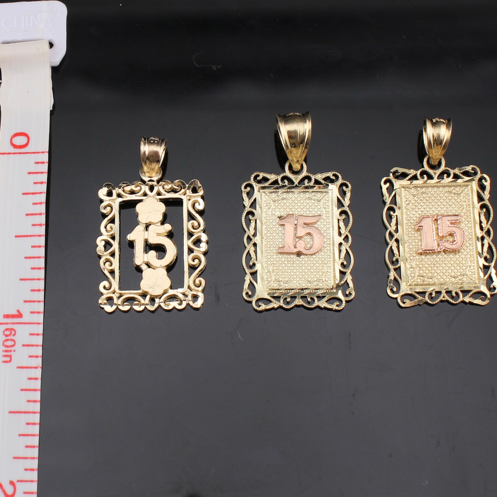 10K Real Gold Quinceañera Pendant Square