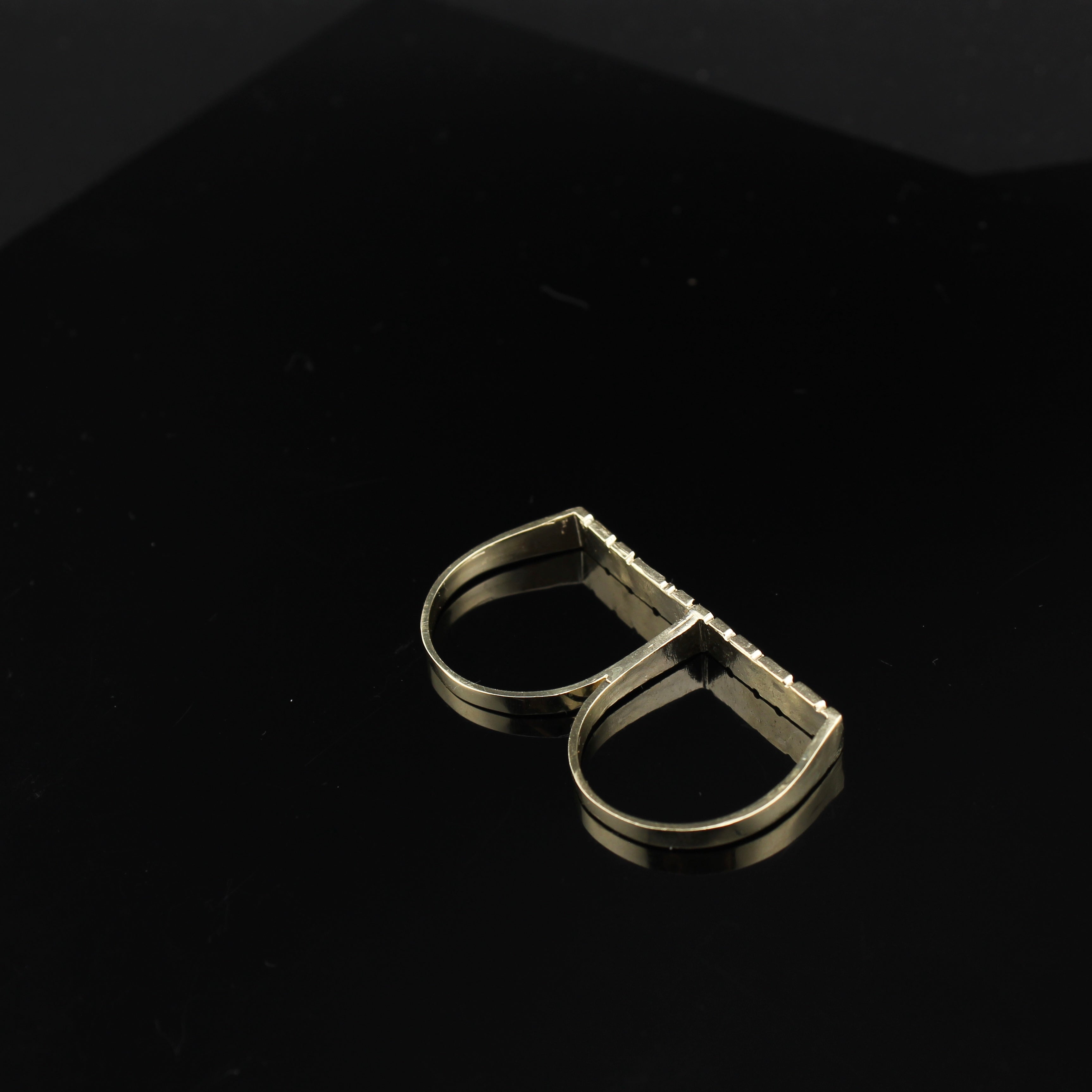 10K Gold Nugget Double Finger Ring