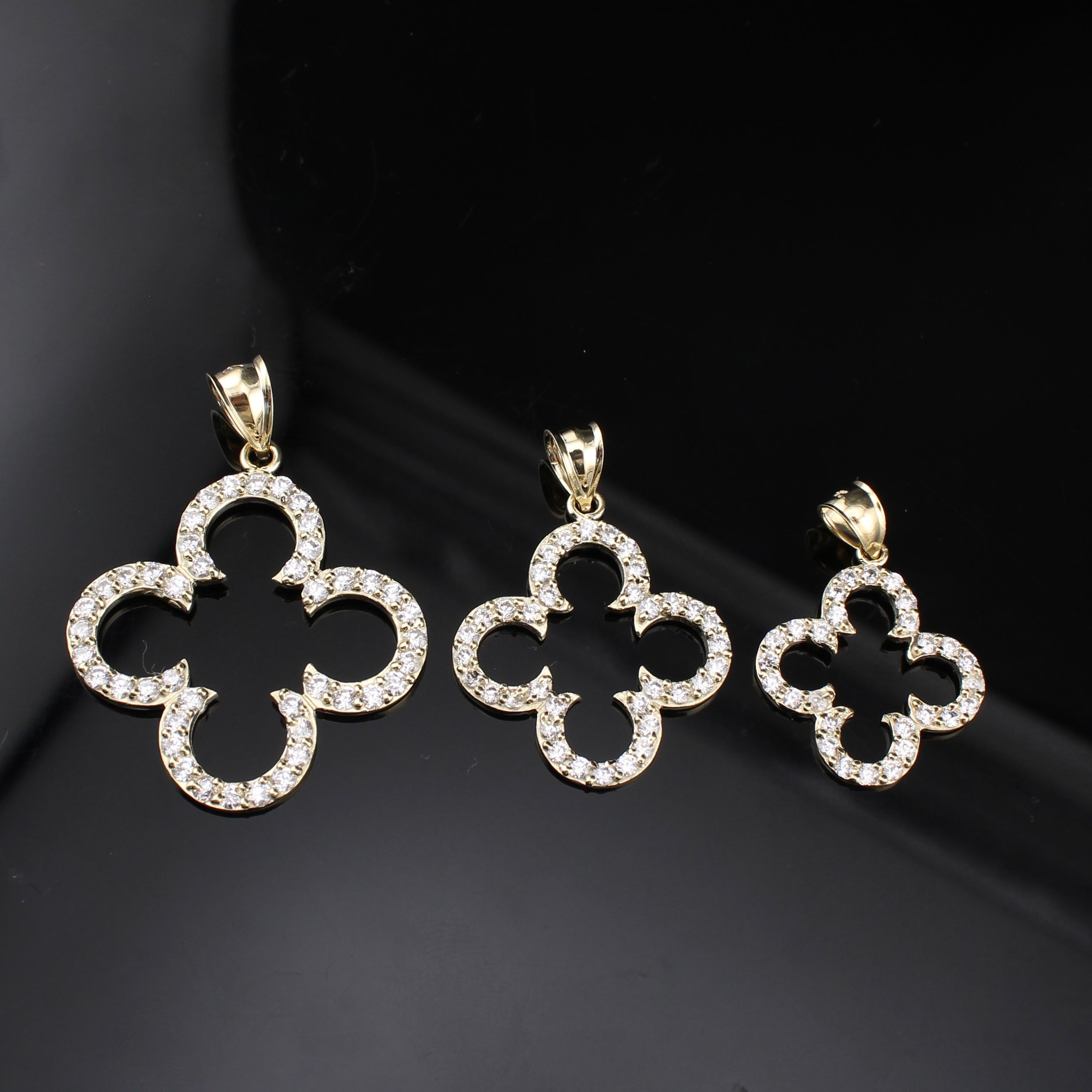 10K Gold Clover Pendant