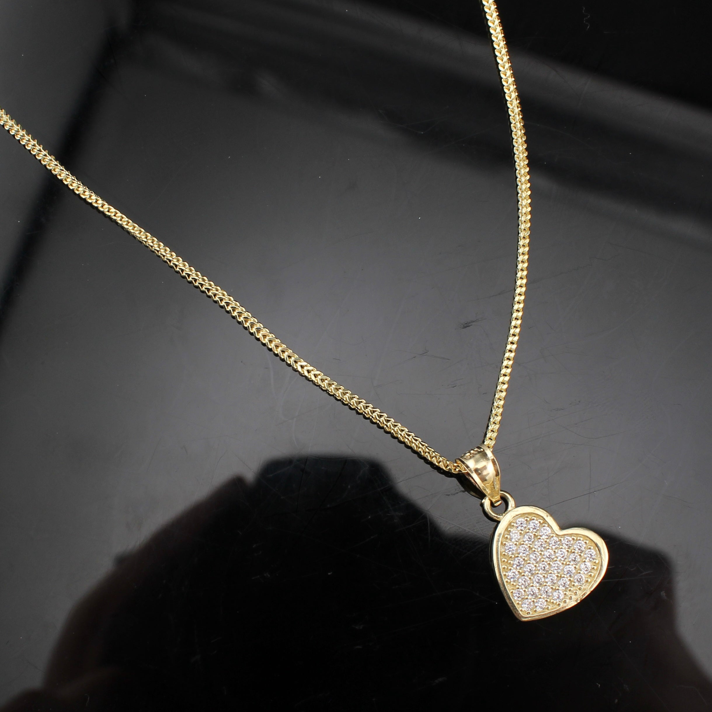 10K Heart Necklace 18 in
