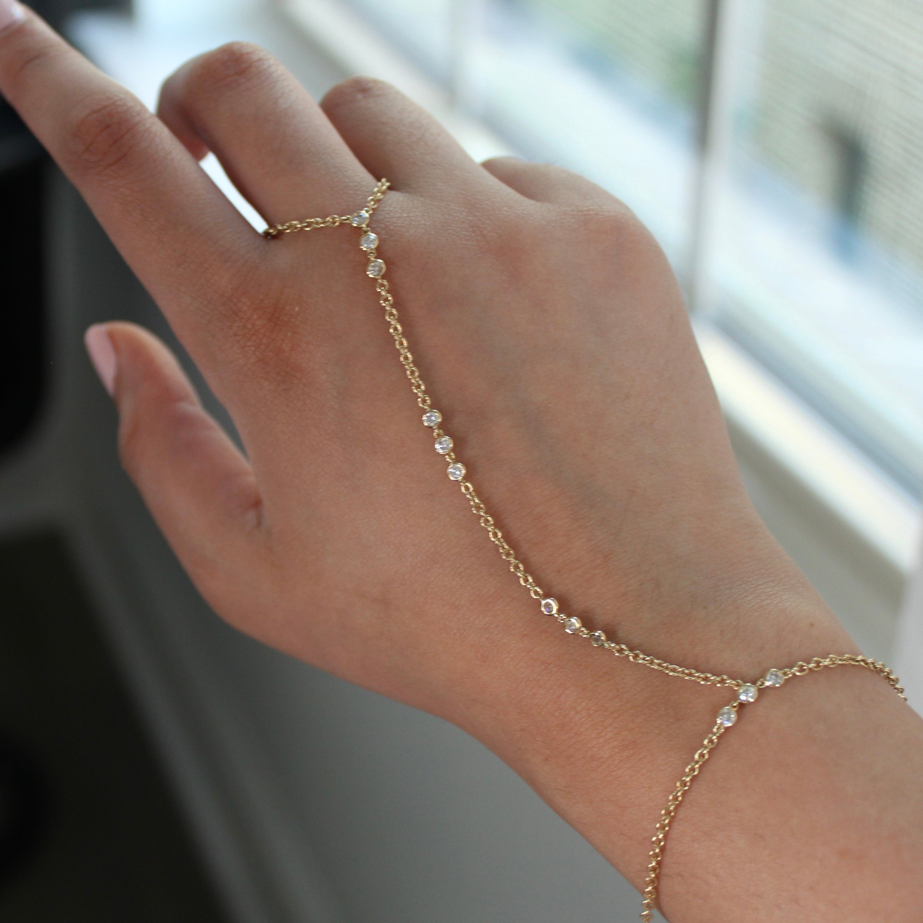 10K Diamond Hand Chain Bracelet