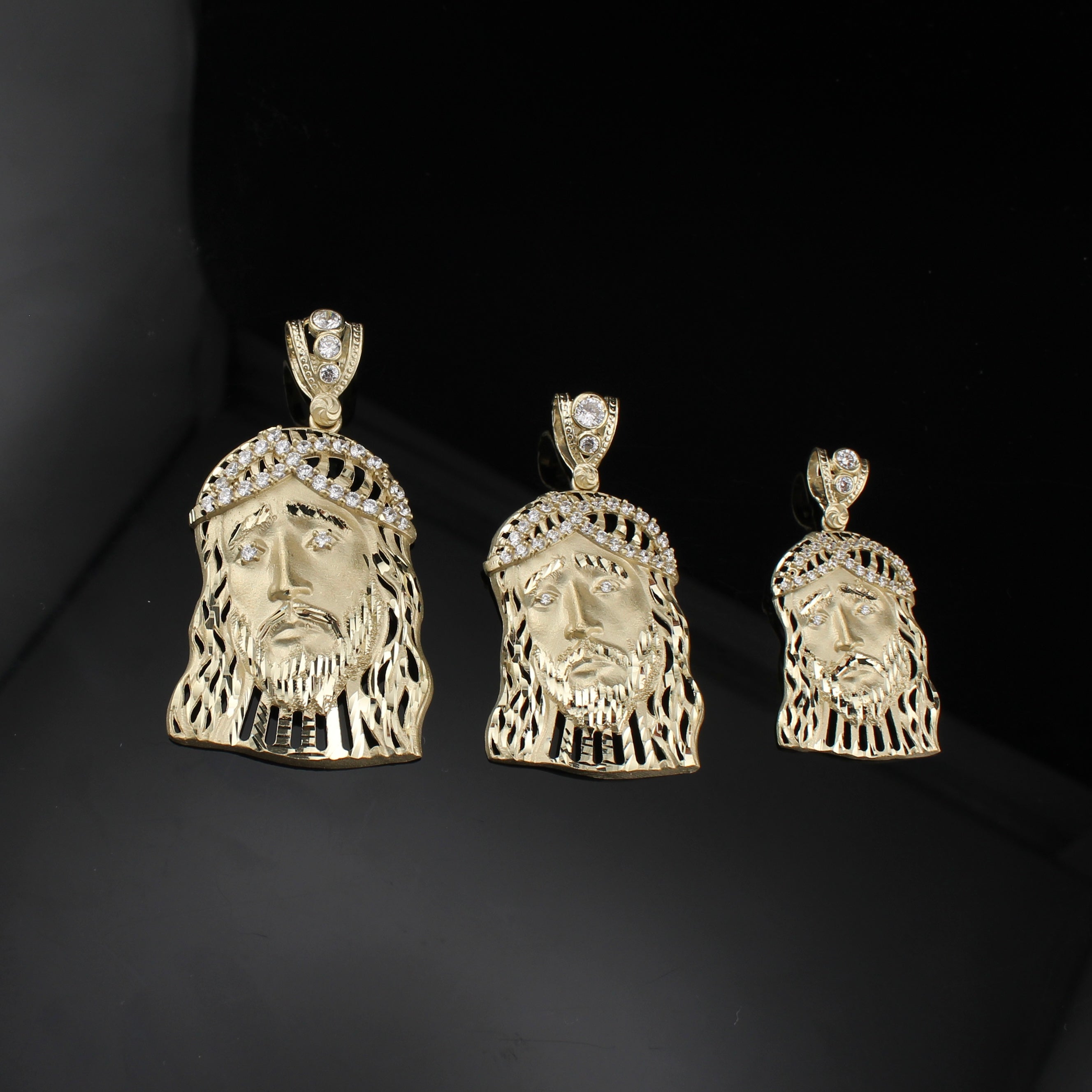 10K Gold Jesus Face Pendant