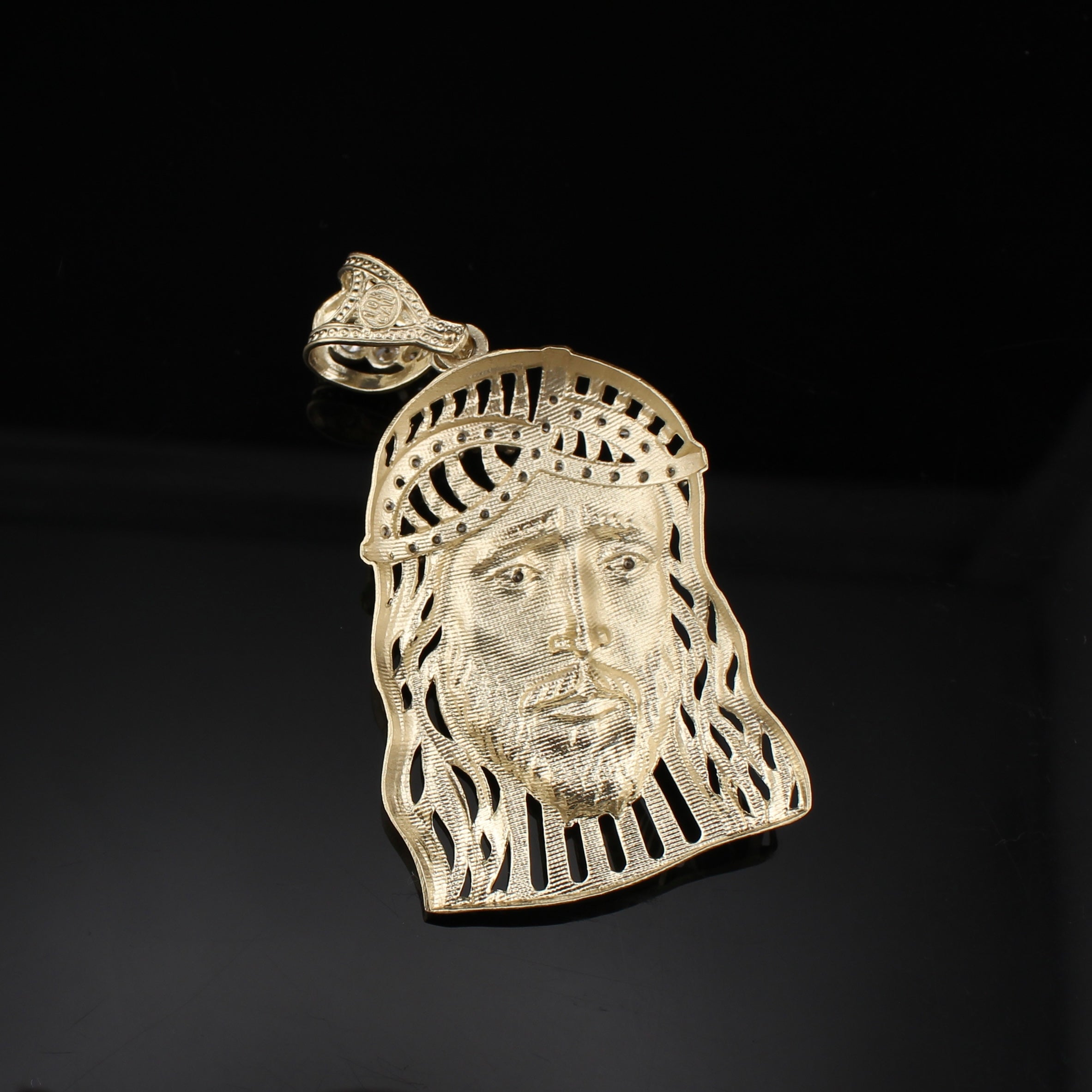 10K Gold Jesus Face Pendant